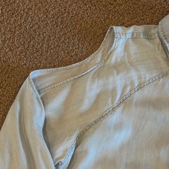 Rails Women’s Light Blue Cold Shoulder Button Down Shirt - Size XS - Picture 3 of 9